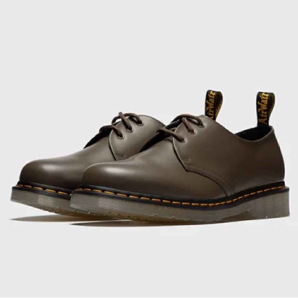 DR. MARTENS Khaki Grey Brown Smooth Derby’s NWT